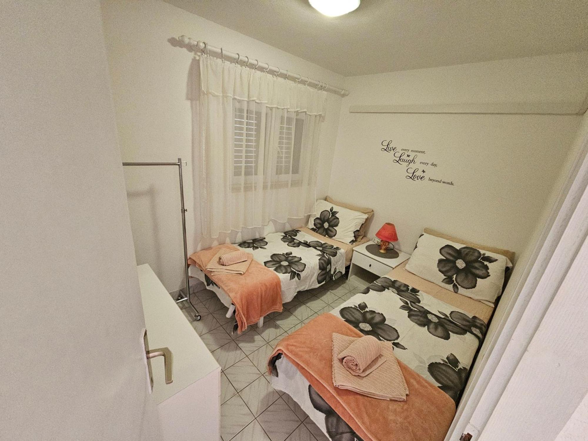 Villa Casablanca ซูเปตาร์ ภายนอก รูปภาพ
